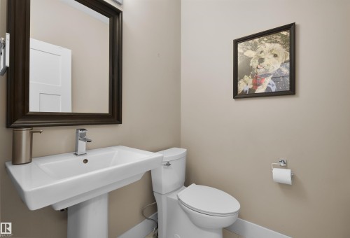 4212 Goresky Close, Edmonton, AB - Indoor Photo Showing Bathroom