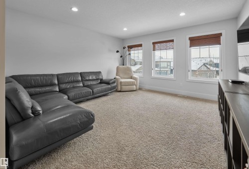 4212 Goresky Close, Edmonton, AB - Indoor Photo Showing Living Room