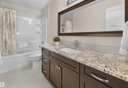 4212 Goresky Close, Edmonton, AB - Indoor Photo Showing Bathroom