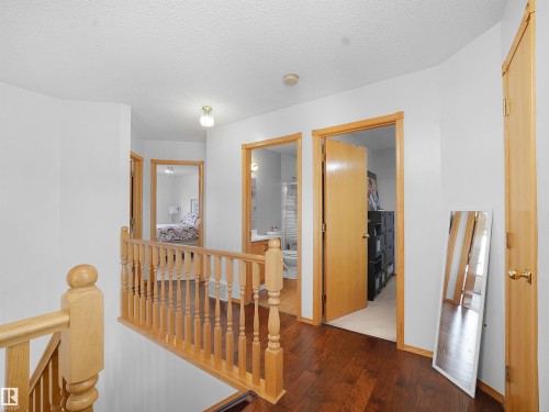 1238 Joyce Crescent, Edmonton, AB - Indoor Photo Showing Other Room