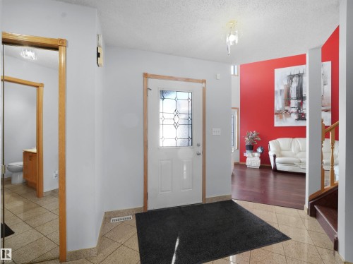 1238 Joyce Crescent, Edmonton, AB - Indoor Photo Showing Other Room