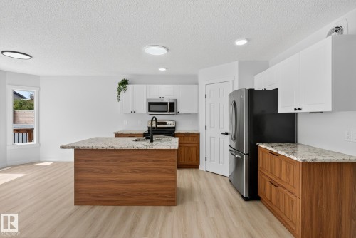 168 Ward Crescent, Edmonton, AB 