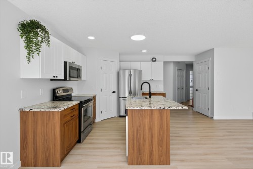 168 Ward Crescent, Edmonton, AB 