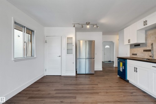 9111 151 Street, Edmonton, AB - Indoor Photo Showing Kitchen
