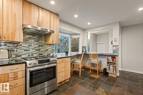 3 Wingate Place, St. Albert, AB - Indoor Photo Showing Kitchen With Upgraded Kitchen
