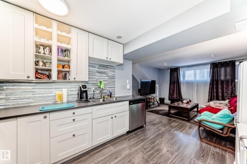 6111 18 Avenue Nw, Edmonton, AB - Indoor