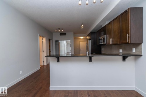 213 10811 72 Avenue, Edmonton, AB - Indoor Photo Showing Kitchen