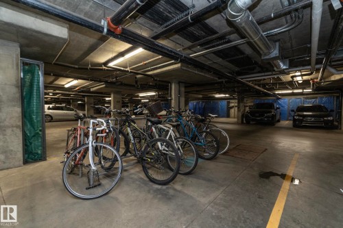213 10811 72 Avenue, Edmonton, AB - Indoor Photo Showing Garage
