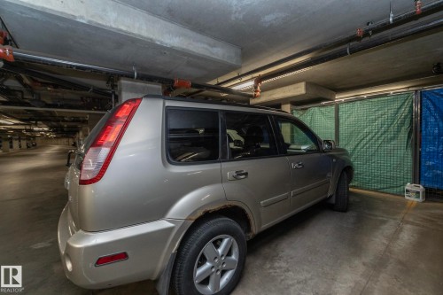 213 10811 72 Avenue, Edmonton, AB - Indoor Photo Showing Garage
