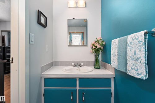 7 Mohawk Crescent, Leduc, AB - Indoor Photo Showing Bathroom