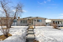 7 Mohawk Crescent  Leduc, AB T9E 4G4
