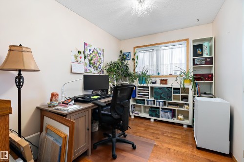 7 Mohawk Crescent, Leduc, AB - Indoor Photo Showing Office