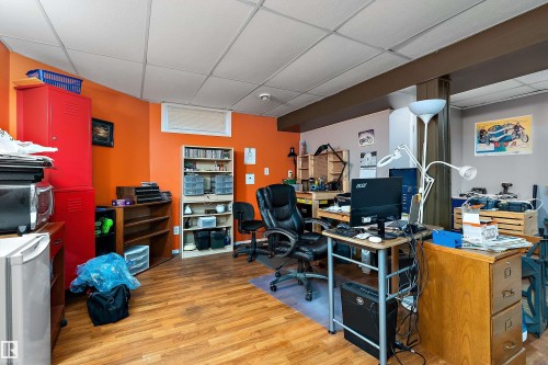 7 Mohawk Crescent, Leduc, AB - Indoor Photo Showing Office