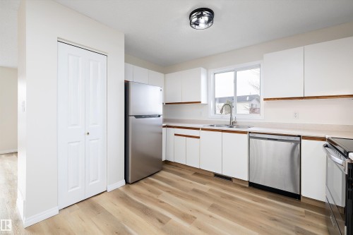 5914 162A Avenue, Edmonton, AB - Indoor Photo Showing Kitchen With Double Sink