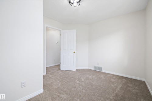 5914 162A Avenue, Edmonton, AB - Indoor Photo Showing Other Room