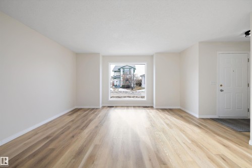 5914 162A Avenue, Edmonton, AB - Indoor Photo Showing Other Room