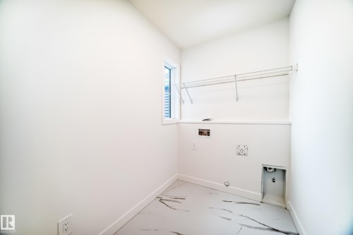 8235 Kiriak Loop, Edmonton, AB - Indoor