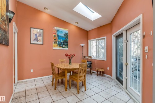 4426 53 Avenue, Leduc, AB - Indoor Photo Showing Dining Room