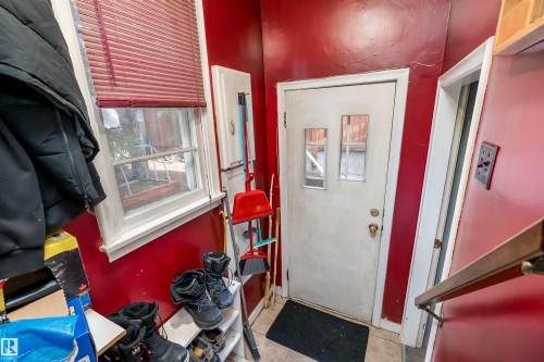 4426 53 Avenue, Leduc, AB - Indoor Photo Showing Other Room