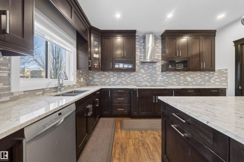 3 Shorewood Crescent, Leduc, AB - Indoor Photo Showing Kitchen With Double Sink With Upgraded Kitchen