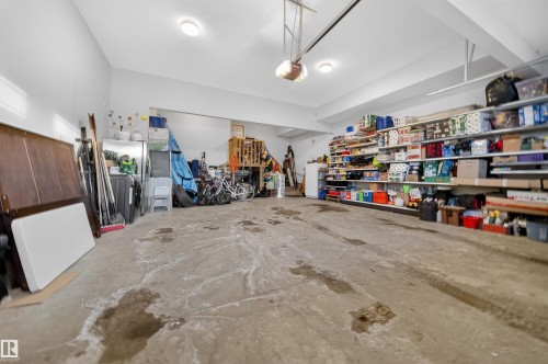 3 Shorewood Crescent, Leduc, AB - Indoor Photo Showing Garage