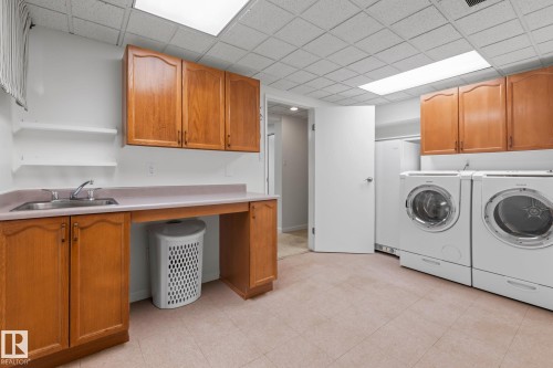 9512 180A Avenue, Edmonton, AB - Indoor Photo Showing Laundry Room