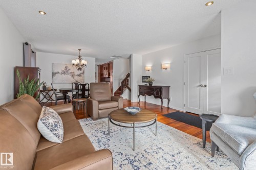9512 180A Avenue, Edmonton, AB - Indoor Photo Showing Living Room
