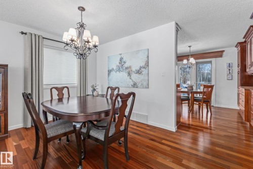 9512 180A Avenue, Edmonton, AB - Indoor Photo Showing Dining Room