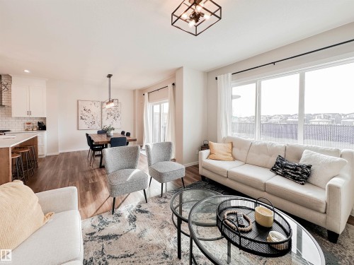 21 Riverhill Crescent, St. Albert, AB - Indoor Photo Showing Living Room