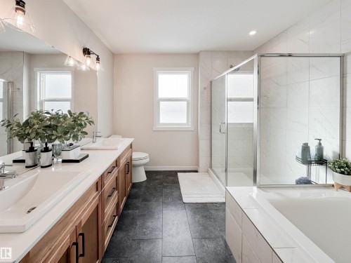21 Riverhill Crescent, St. Albert, AB - Indoor Photo Showing Bathroom
