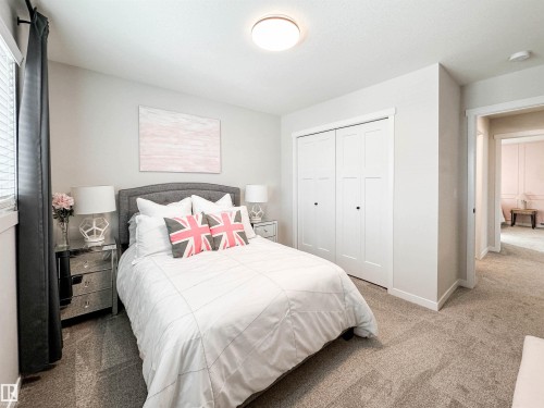 21 Riverhill Crescent, St. Albert, AB - Indoor Photo Showing Bedroom