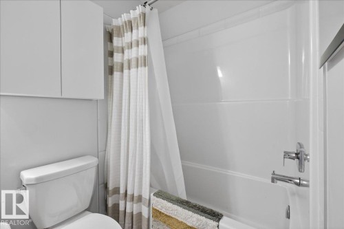535 Paterson Way, Edmonton, AB - Indoor Photo Showing Bathroom