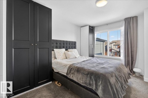 535 Paterson Way, Edmonton, AB - Indoor Photo Showing Bedroom