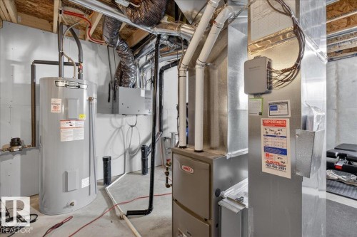 535 Paterson Way, Edmonton, AB - Indoor Photo Showing Basement