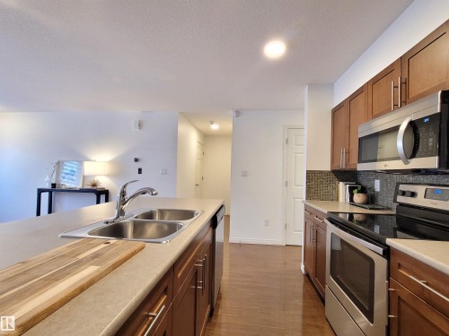 26 1623 Towne Centre Boulevard, Edmonton, AB - Indoor Photo Showing Kitchen With Stainless Steel Kitchen With Double Sink