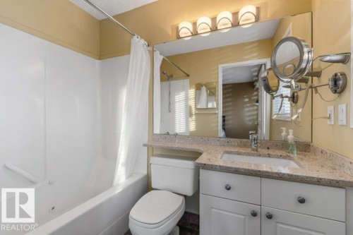 1916 Kramer Way, Edmonton, AB - Indoor Photo Showing Bathroom