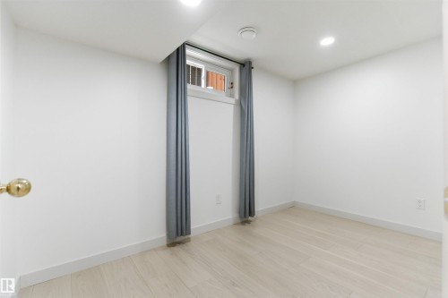 2 Sheridan Drive, St. Albert, AB - Indoor Photo Showing Other Room