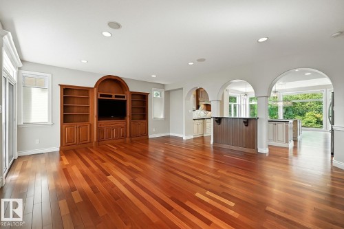 2426 Martell Crescent, Edmonton, AB - Indoor
