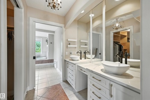 2426 Martell Crescent, Edmonton, AB - Indoor Photo Showing Bathroom