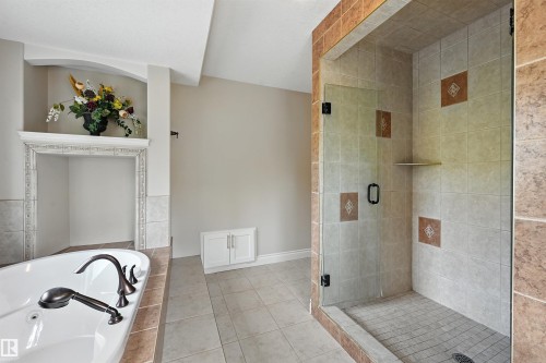 2426 Martell Crescent, Edmonton, AB - Indoor Photo Showing Bathroom