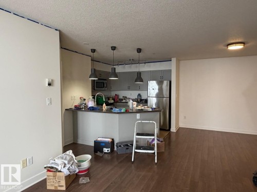 104 920 156 Street, Edmonton, AB - Indoor Photo Showing Kitchen