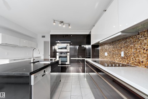 203 9929 Saskatchewan Drive, Edmonton, AB - Indoor Photo Showing Kitchen With Upgraded Kitchen
