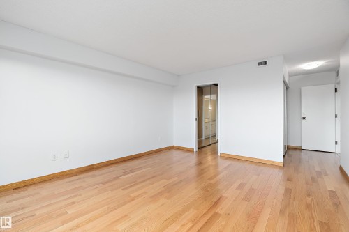 203 9929 Saskatchewan Drive, Edmonton, AB - Indoor Photo Showing Other Room