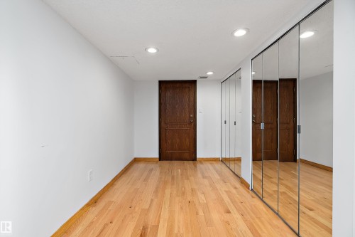 203 9929 Saskatchewan Drive, Edmonton, AB - Indoor Photo Showing Other Room