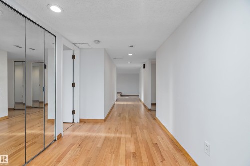 203 9929 Saskatchewan Drive, Edmonton, AB - Indoor Photo Showing Other Room