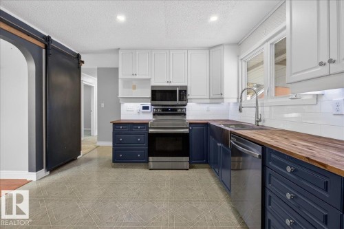 28 Afton Crescent, St. Albert, AB - Indoor Photo Showing Kitchen