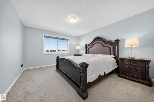 1575 Plum Circle Circle, Edmonton, AB - Indoor Photo Showing Bedroom