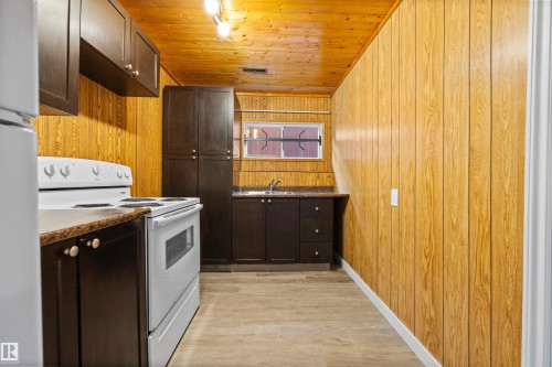 16924 95 Street, Edmonton, AB - Indoor Photo Showing Kitchen With Double Sink