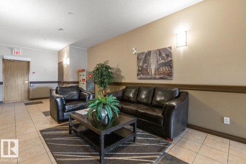 407 5 Perron Street, St. Albert, AB - Indoor