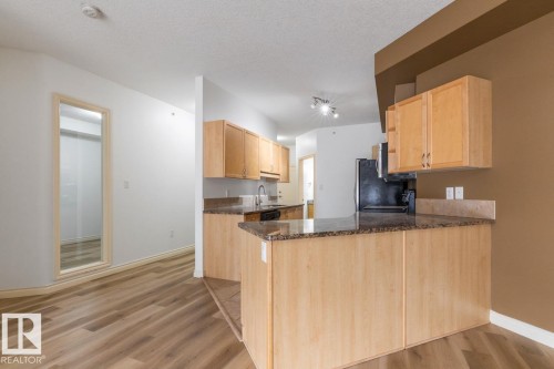407 5 Perron Street, St. Albert, AB - Indoor Photo Showing Kitchen